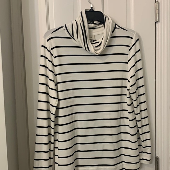 Black and off white relaxed turtle neck tee long sleeves modal soft medium - Picture 1 of 3